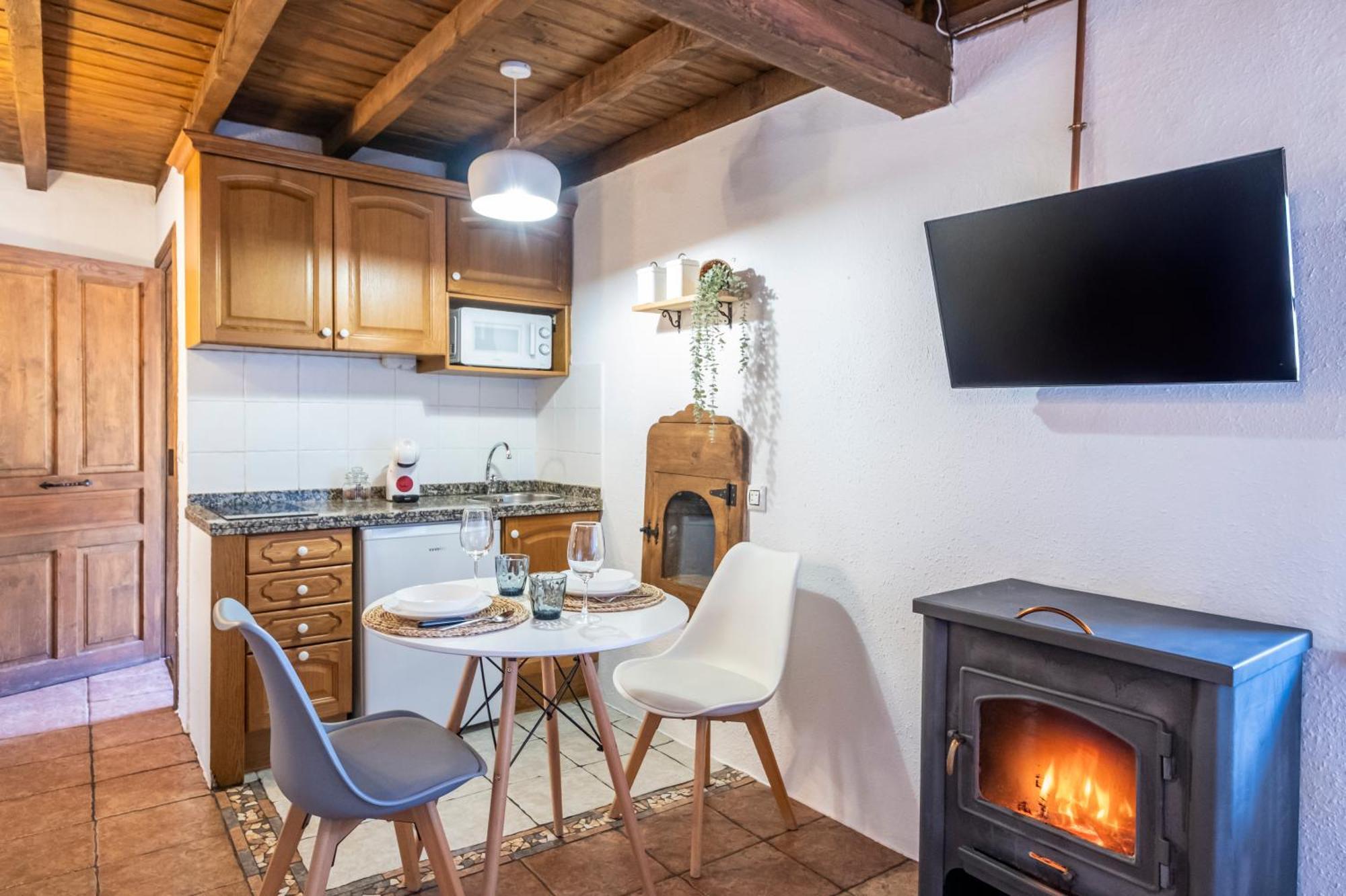 Apartamentos Rurales La Laguna Somiedo Valle de Lago Екстер'єр фото