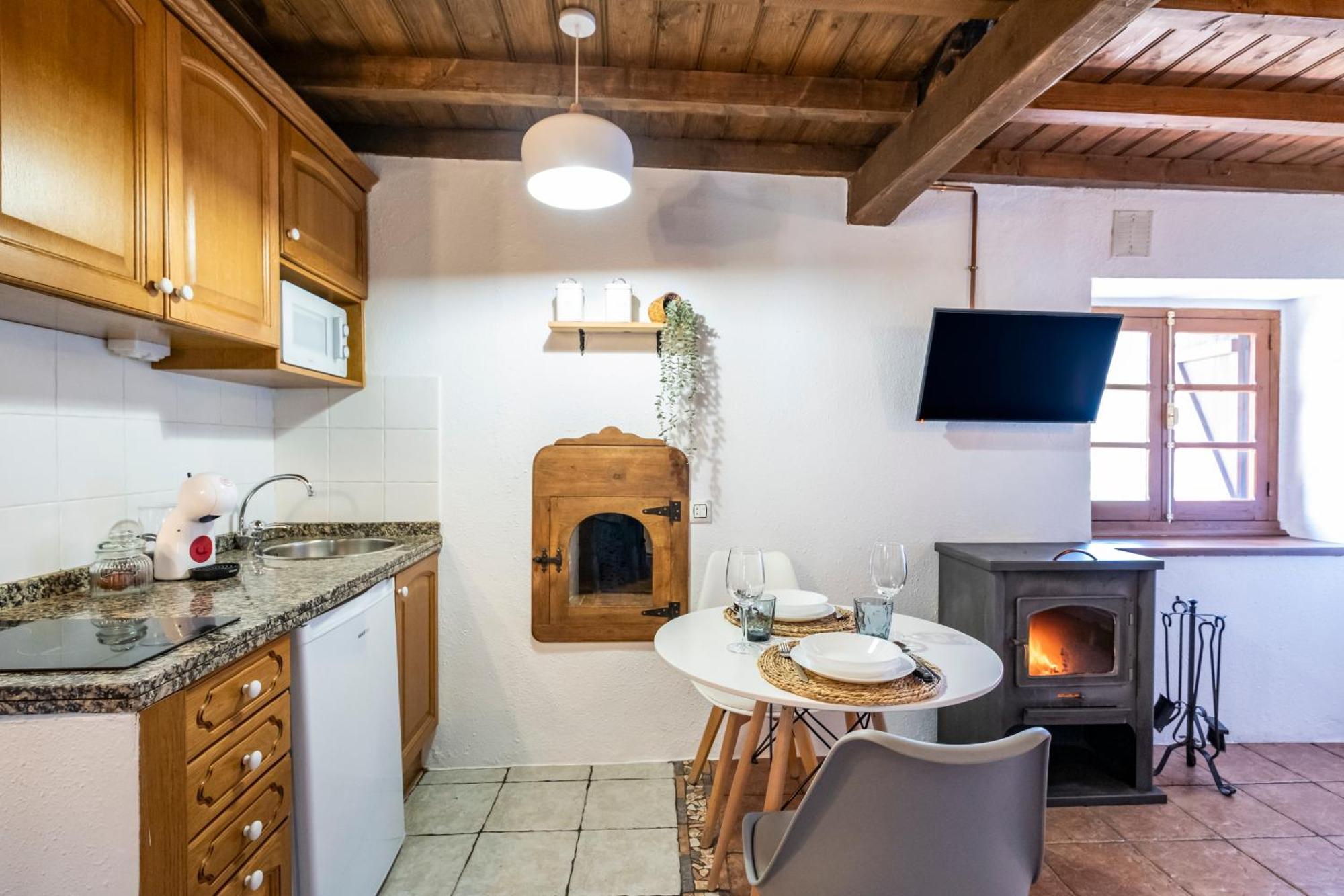 Apartamentos Rurales La Laguna Somiedo Valle de Lago Екстер'єр фото