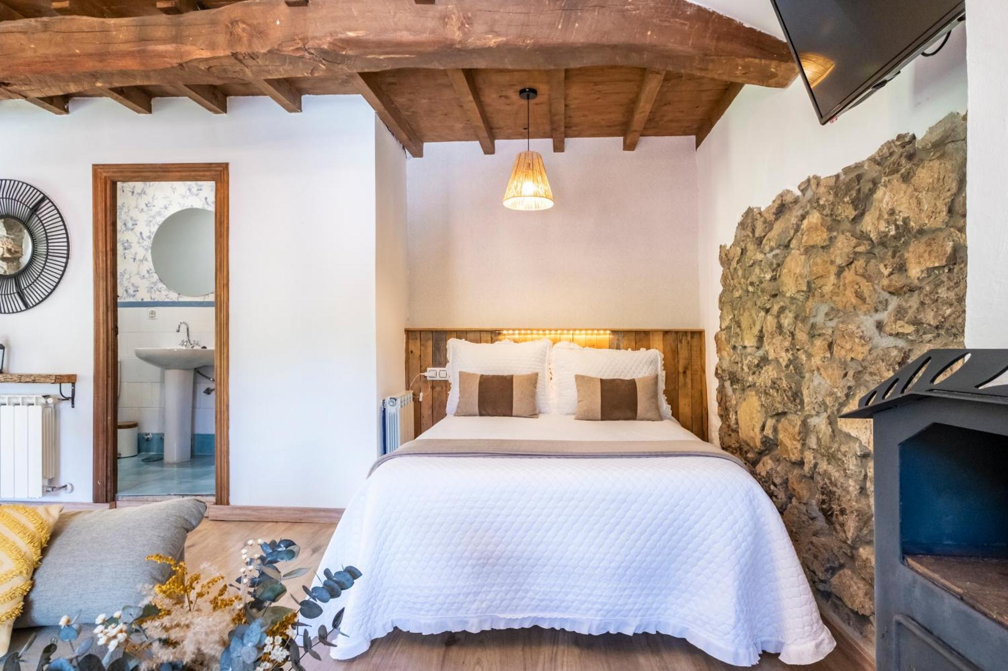 Apartamentos Rurales La Laguna Somiedo Valle de Lago Екстер'єр фото
